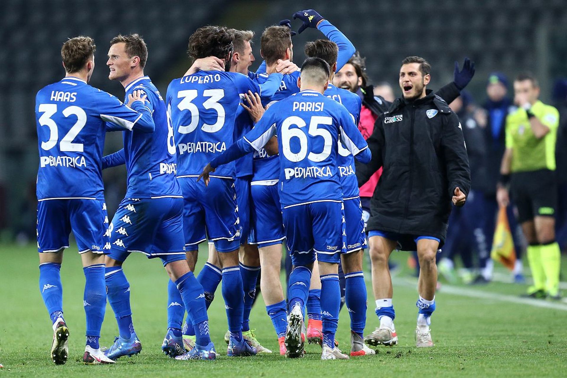 拉纳达的比 拉纳达的比