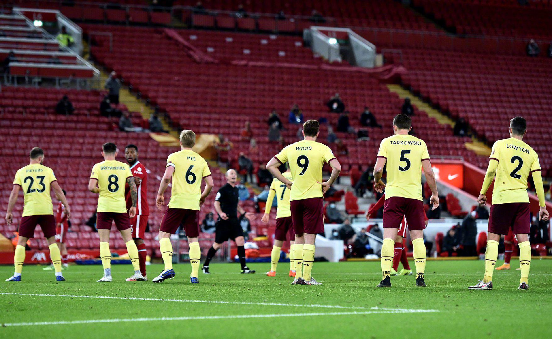 与国际品牌 与国际品牌